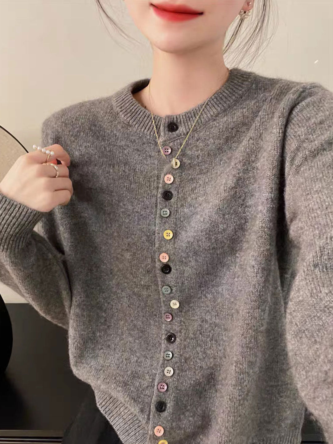 Amelia | Cardigan classique en maille boutonnée