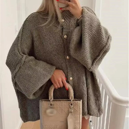 Lili | Pull Ample à Boutons Métalliques