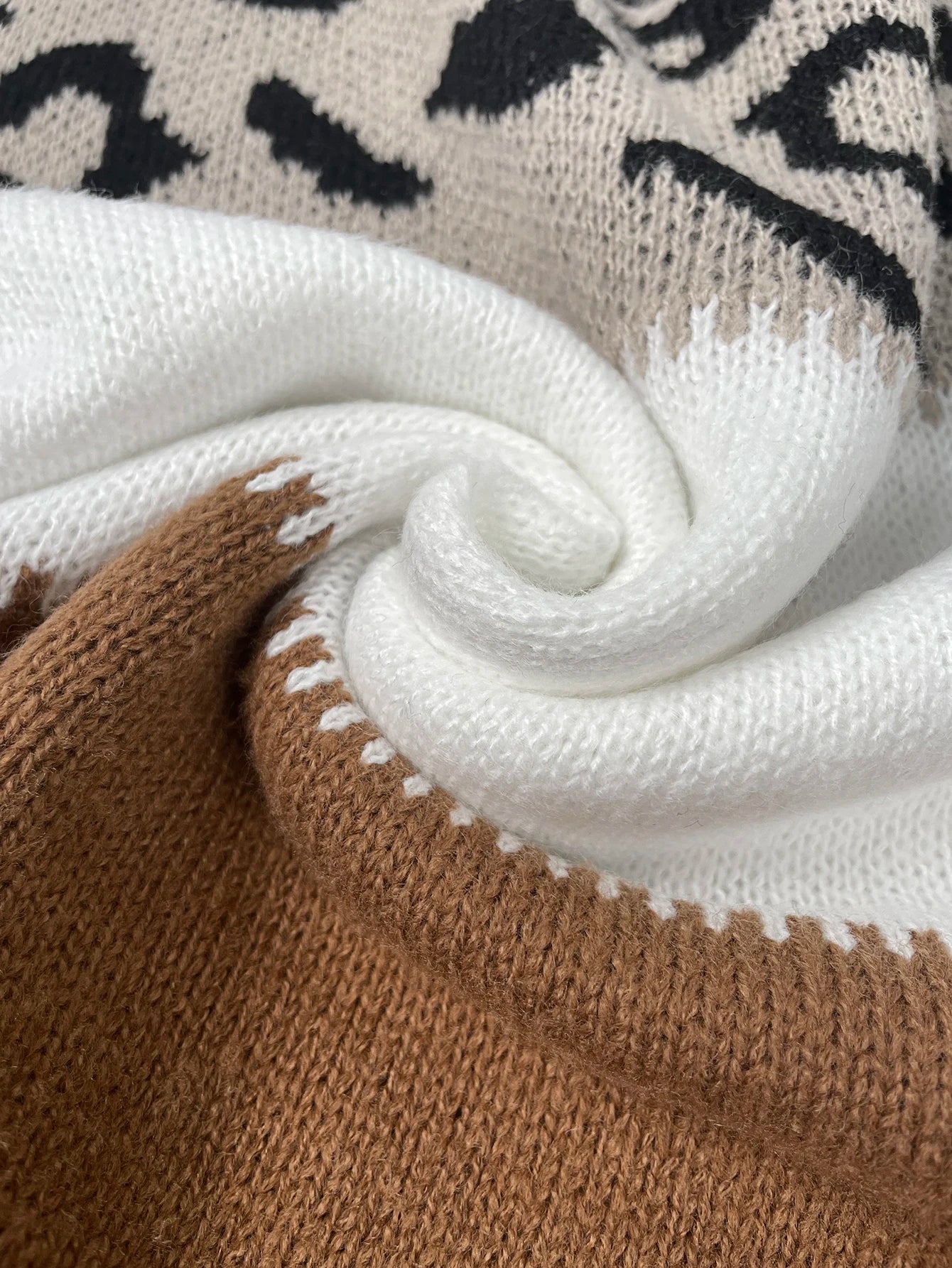 Lena | Pull imprimé léopard
